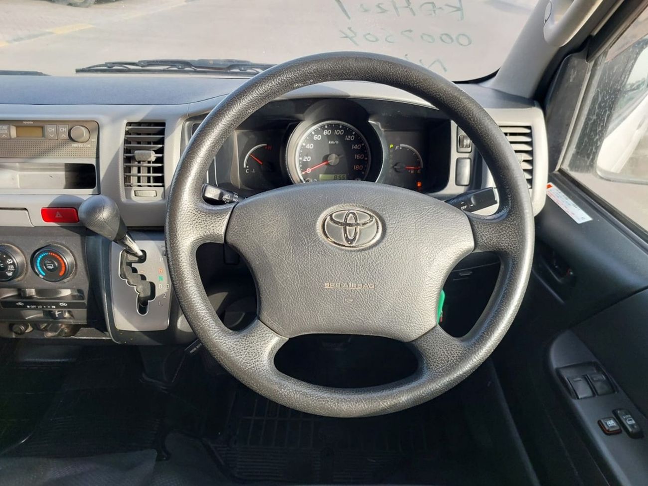 تويوتا هاياس TOYOTA HIACE COMMUTER VAN RHD 2011 MODEL 3.0 L DIESEL AUTOMATIC(PM07604)