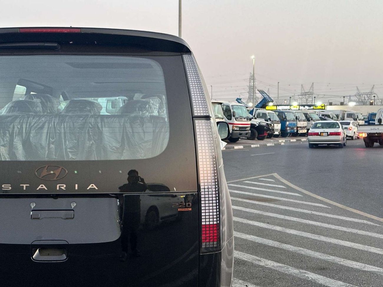 Hyundai Staria HYUNDAI STARIA 2.2L 4WD DIESEL MINIVAN 2025