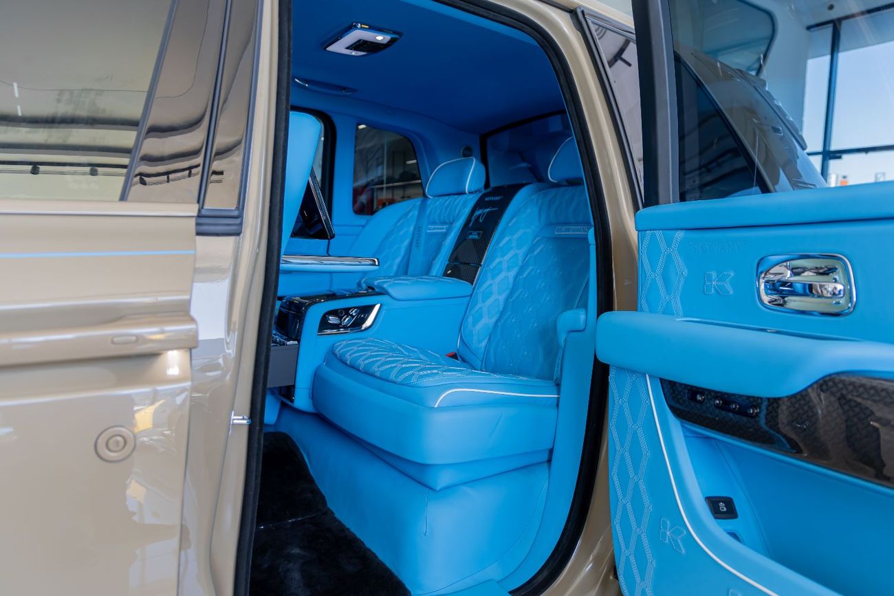 رولز رويس كولينان ROLLS ROYCE COLLINAN - 2025 - BY KEYVANY - 1 OF 1  PERFECT CONDITION - BLACK BADGE