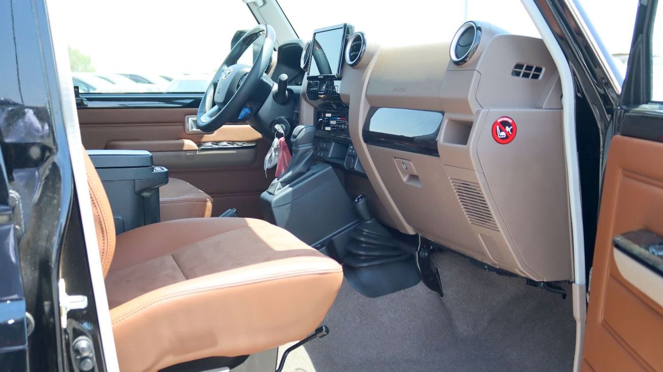Toyota Land Cruiser 70 LC 76 | LX | 4.0L | V6 Automatic | GCC Specification