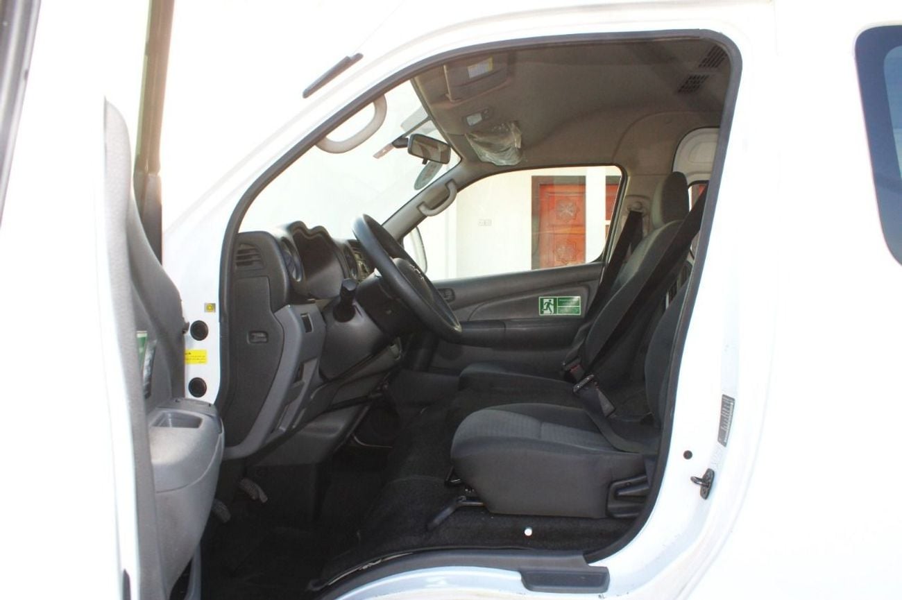 Nissan Urvan Microbus 2.5L M/T Petrol Nissan Urvan - 2022 - GCC - (Manual gearbox) - accident-free - 2.5L - 13 se
