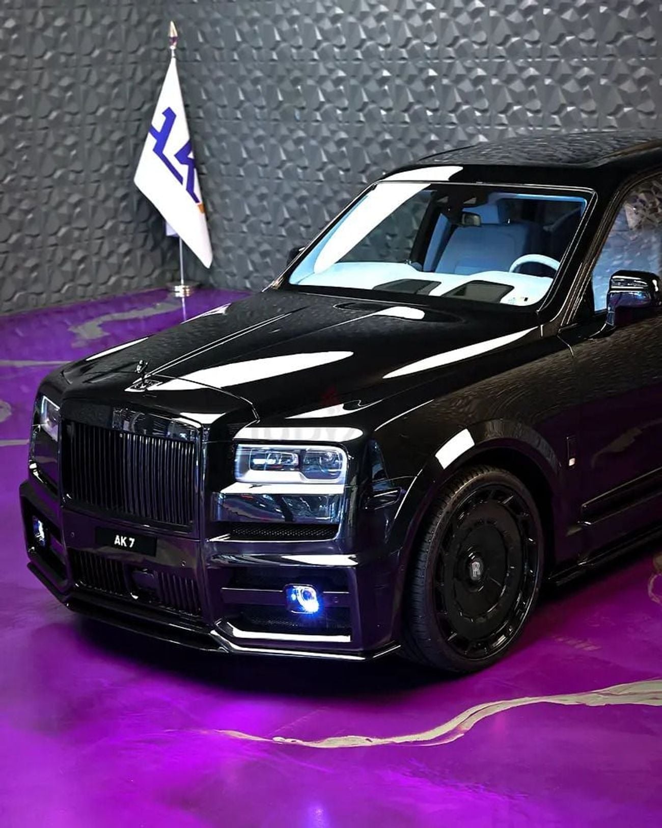 Rolls Royce Cullinan Rolls-Royce Cullinan Black Badge | Finance Available