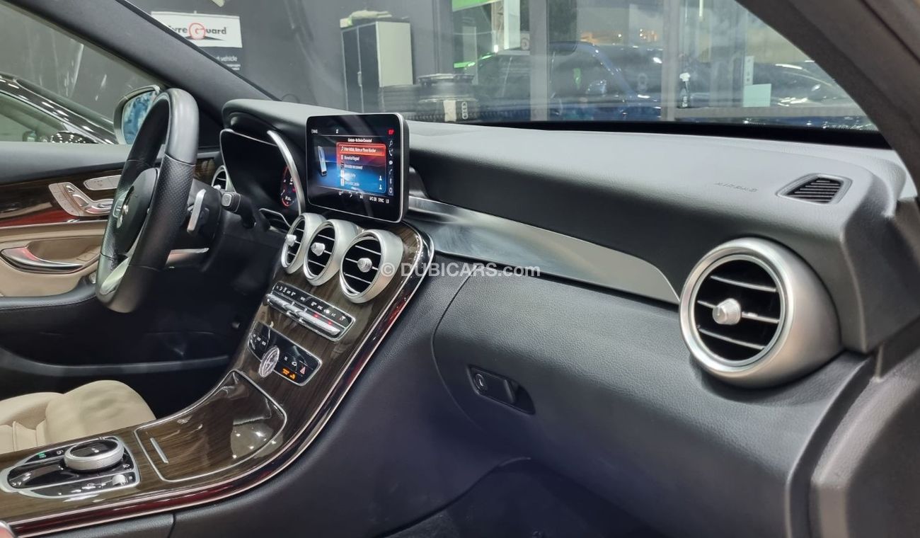 Mercedes-Benz C 300 Std MERCEDES C300 2020 IN BEAUTIFUL CONDITION WITH ONLY 29K KM FOR 129K AED