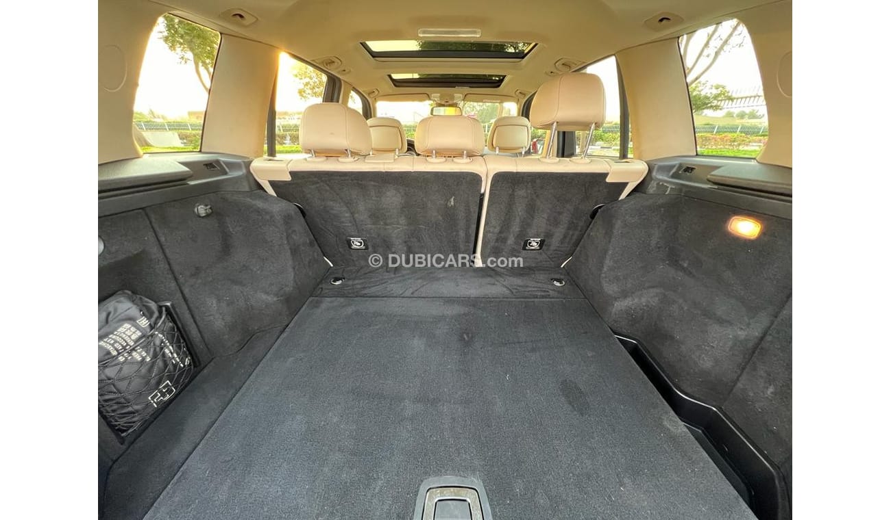 Mercedes-Benz GLK 250 Std MERCEDES BENZ GLK250 2015 GCC 4MATIC FULL OPTIONS ORIGINAL PAINT IN LOW MILEAGE