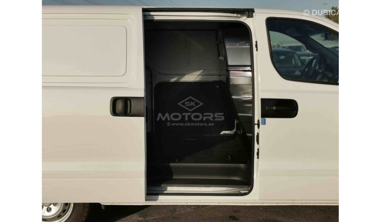 هيونداي H-1 2.4L Petrol, Cargo Van, Manual Gear (CODE # HCV02)