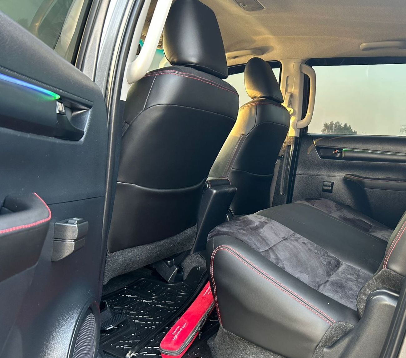 تويوتا هيلوكس 