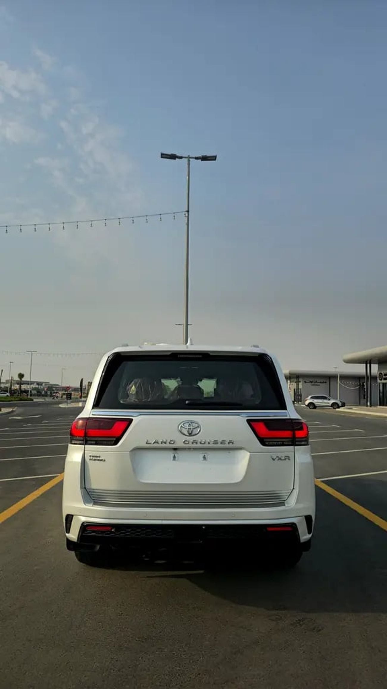 Toyota Land Cruiser VXR | GCC Specs | Brand