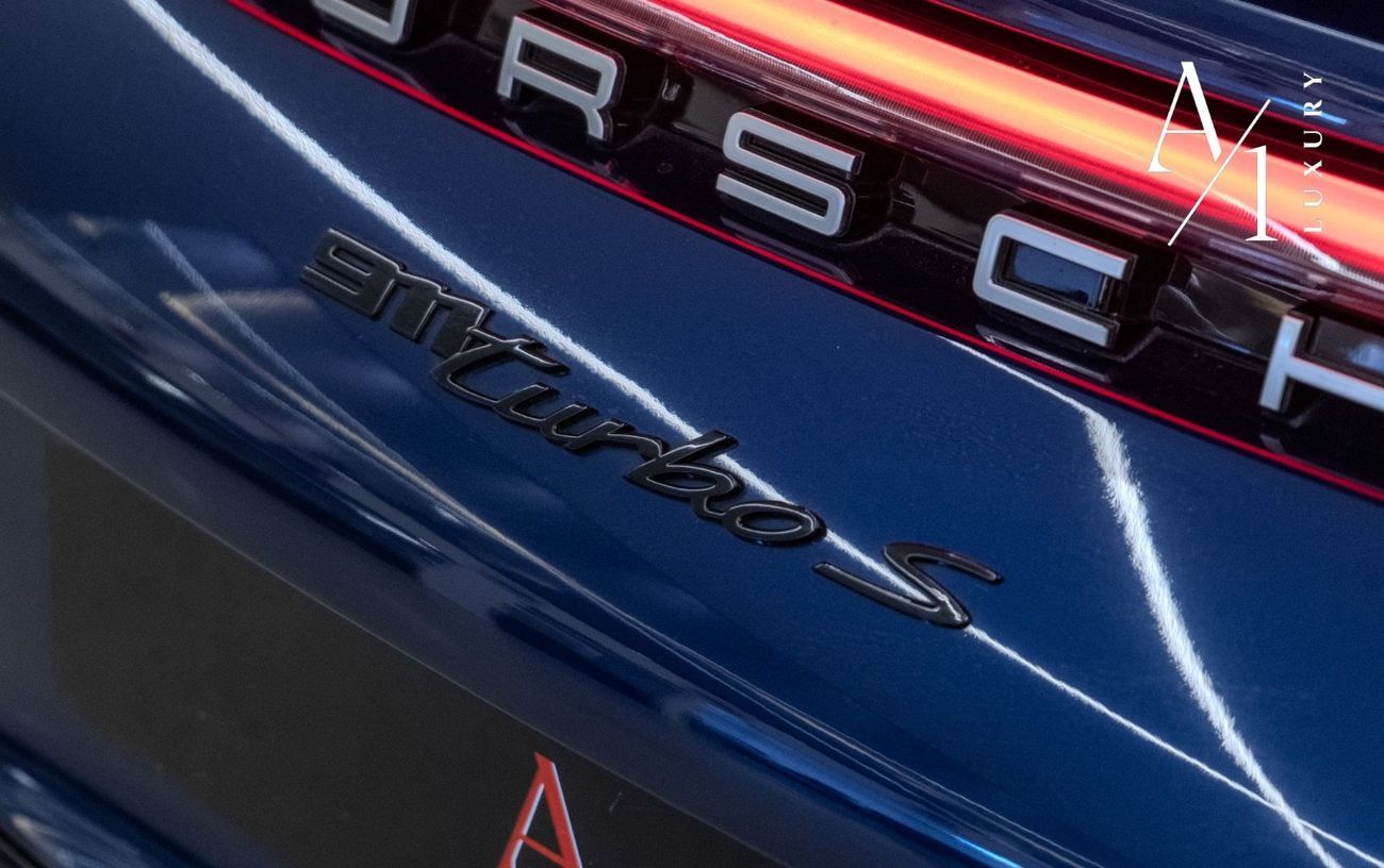 بورش 911 Turbo S 3.8L (645 HP) Convertible