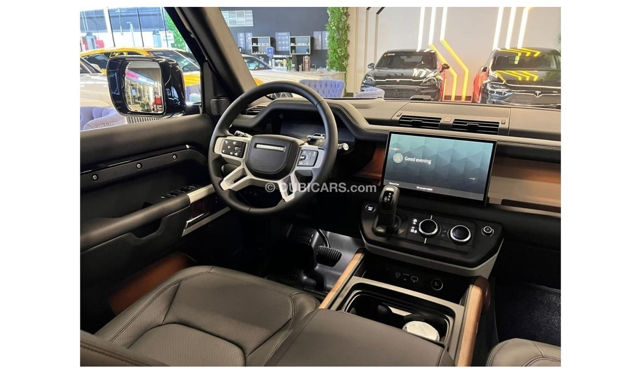 Land Rover Defender DEFENDER P400 HSE/2024 GCC AL TAYER 5 YEARS WARRANTY