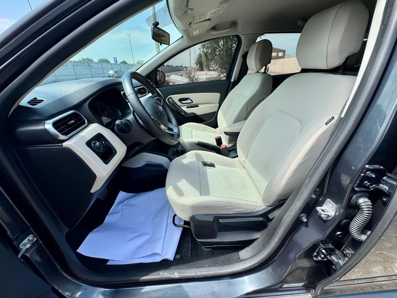 Renault Duster LE 1.6L 470-MONTHLY | GCC | CRUISE CONTROL I FULL OPTION I ACCIDENT FREE