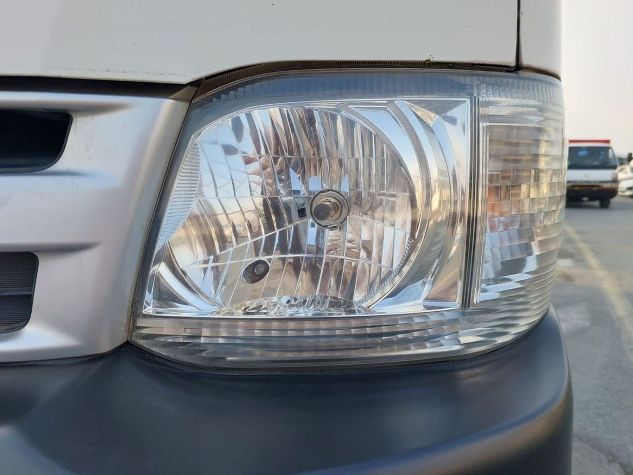 تويوتا هاياس TOYOTA HIACE VAN RHD 2013 MODEL 3.0 L DIESEL AUTOMATIC(PM11947)