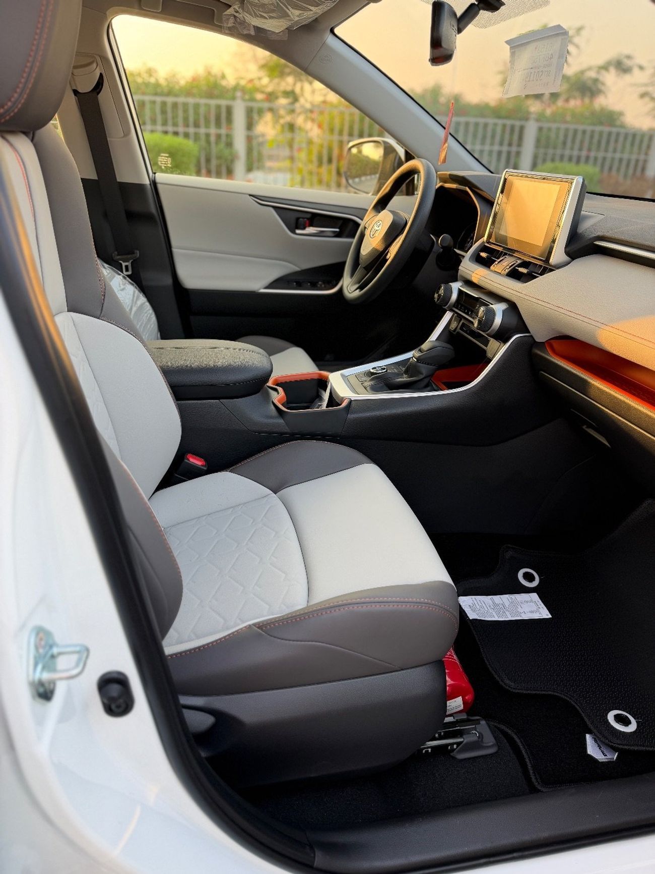 تويوتا راف ٤ 2.5L Adventure