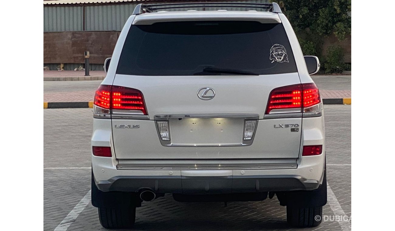 Lexus LX570