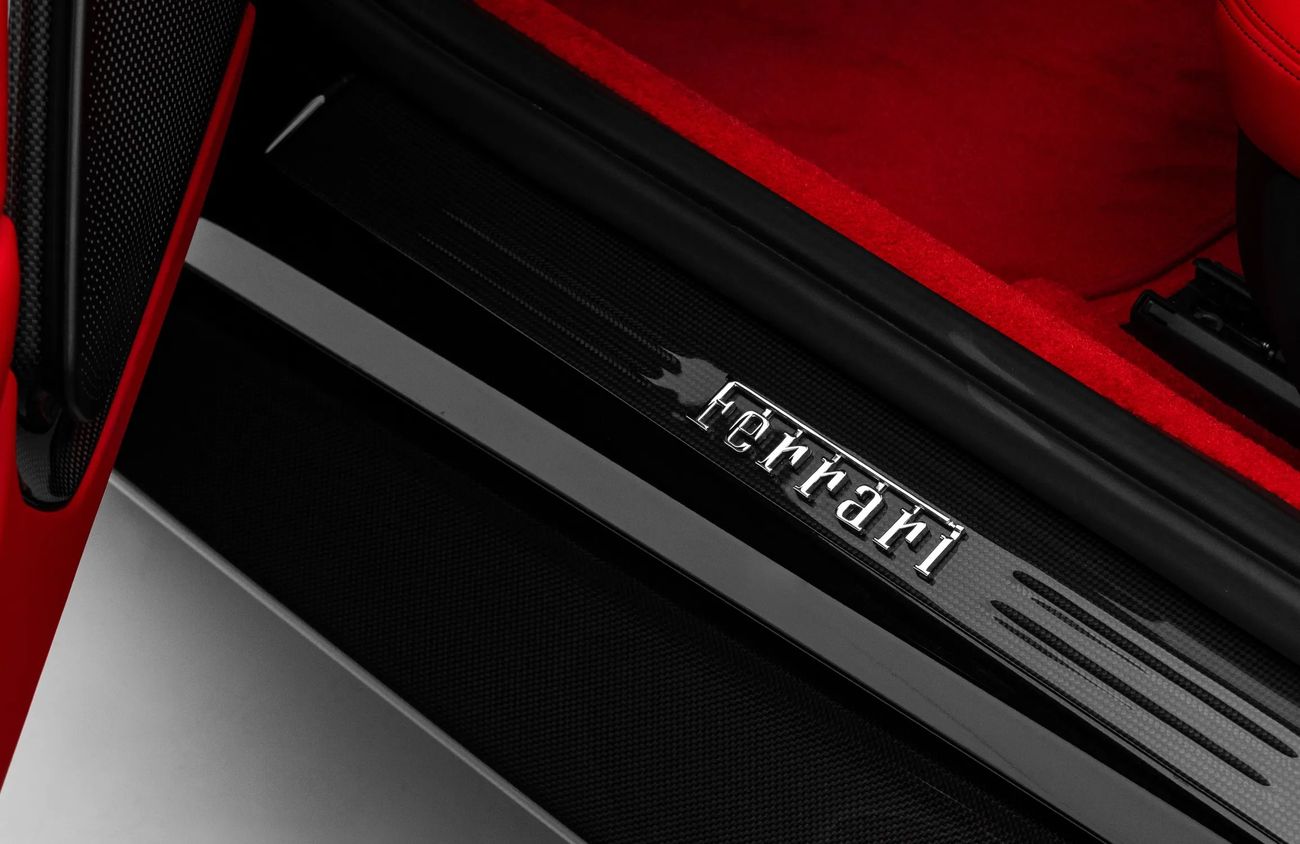 Ferrari Roma 3.9L V8 Twin-Turbocharged Engine