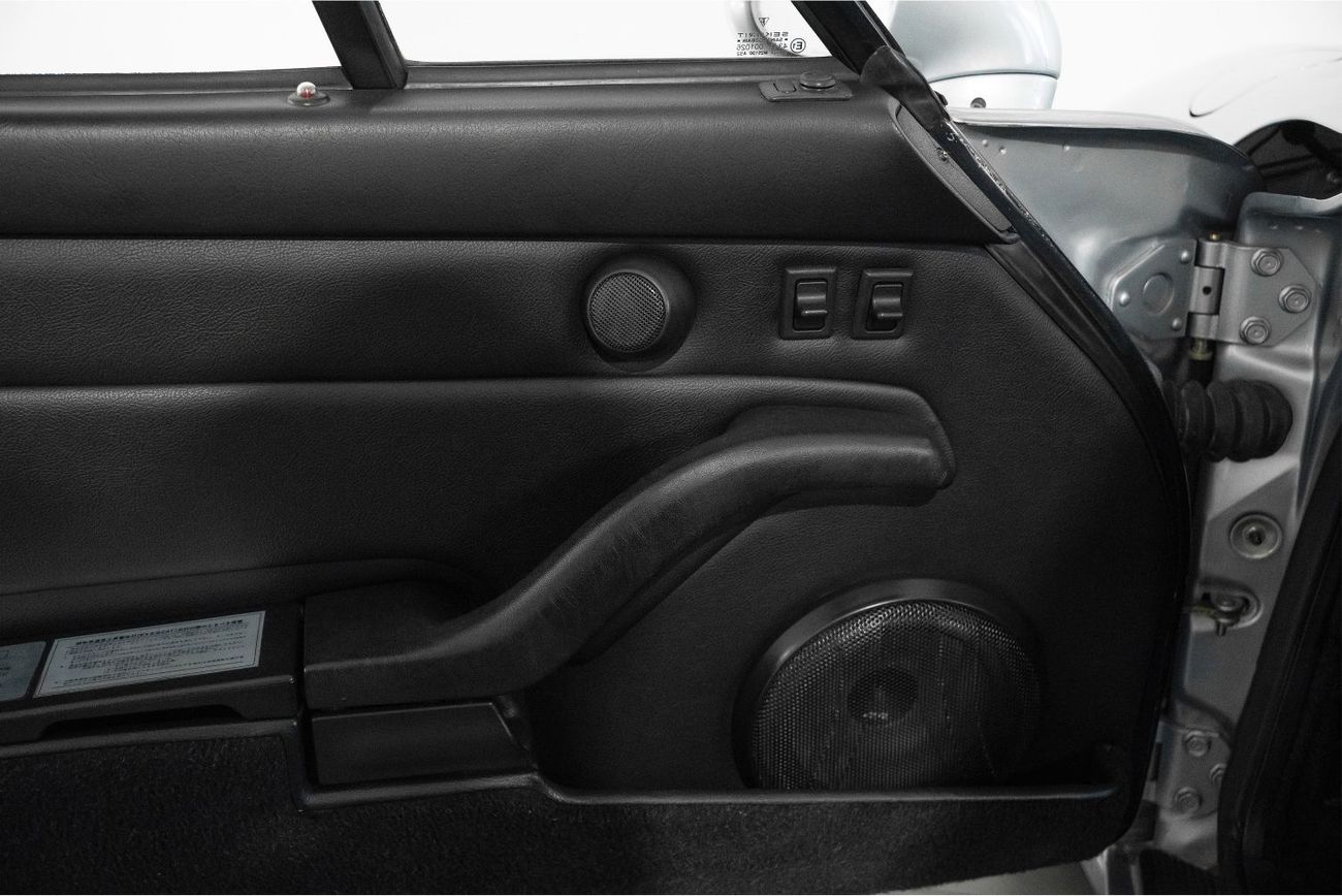 Porsche 911 1994 Porsche 911 993 / 4.5B Japan