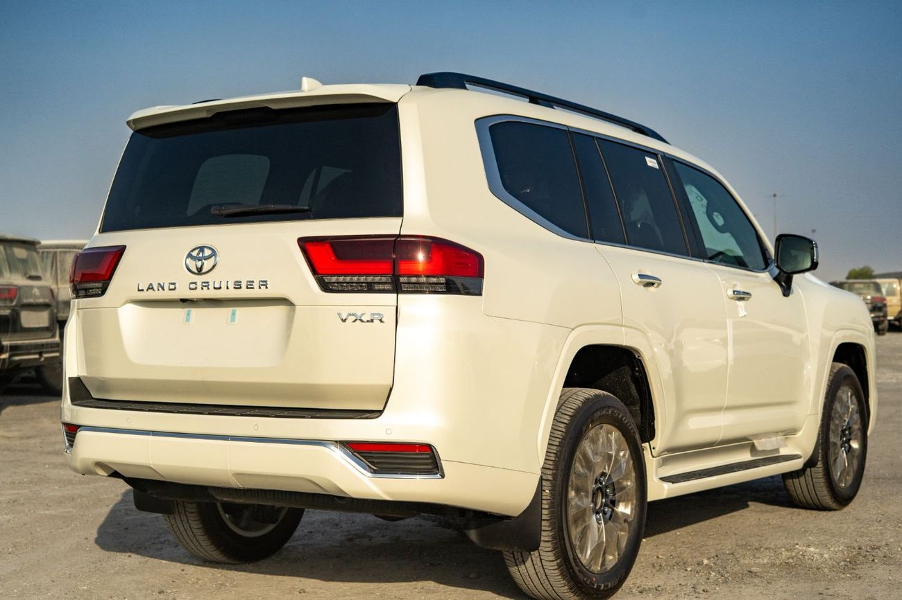 Toyota Land Cruiser Toyota Lc300 VXR white RHD diesel