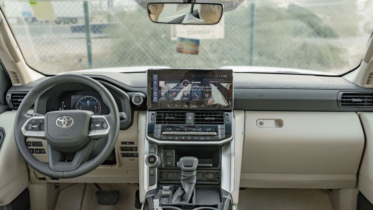 تويوتا لاند كروزر 2026 Toyota Land Cruiser GXR 3.5L AT Petrol (With Sunroof) (White-Beige)