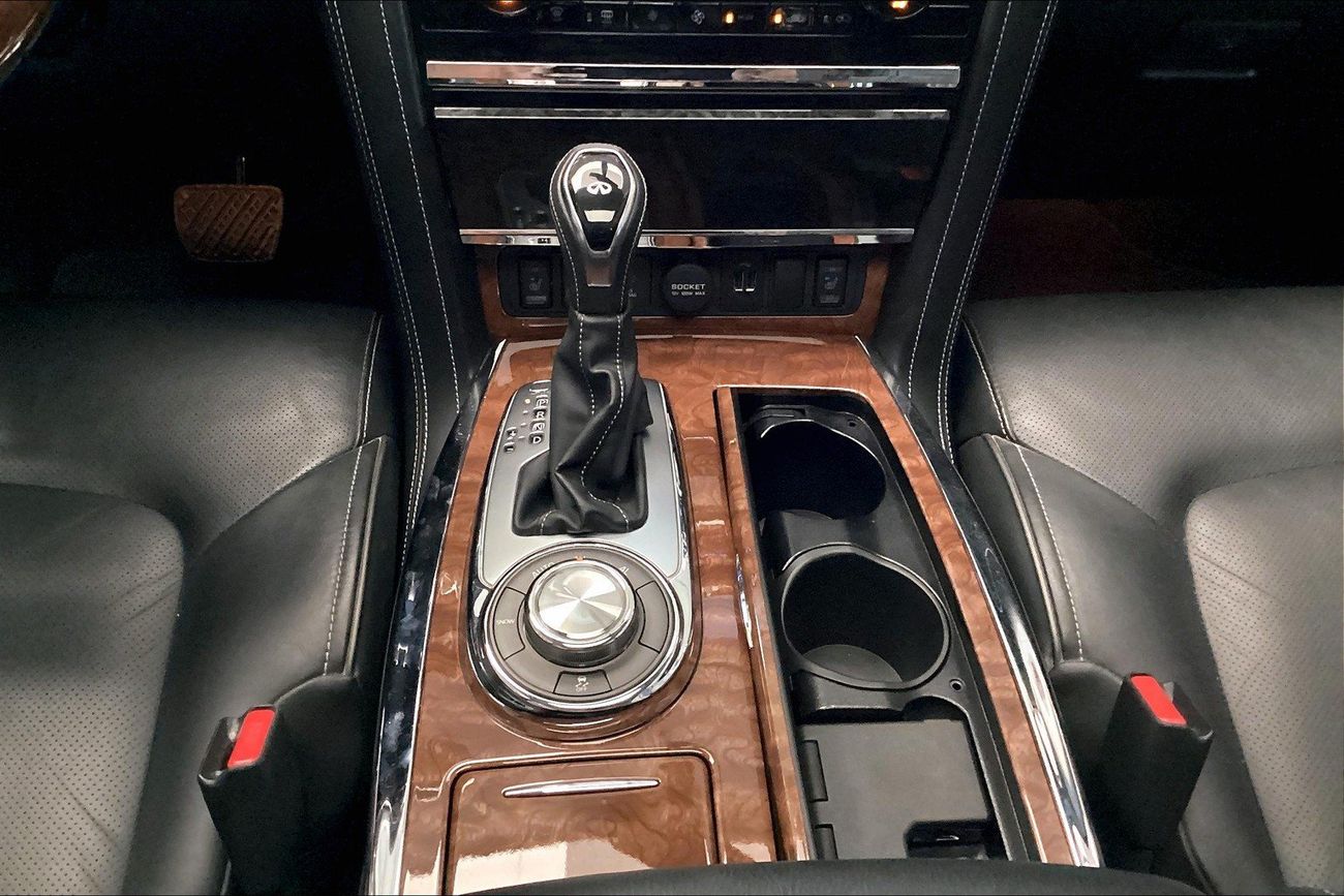 Infiniti QX80 Luxe Sensory (7 Seater) | Guaranteed Warranty | 0 Down Payment