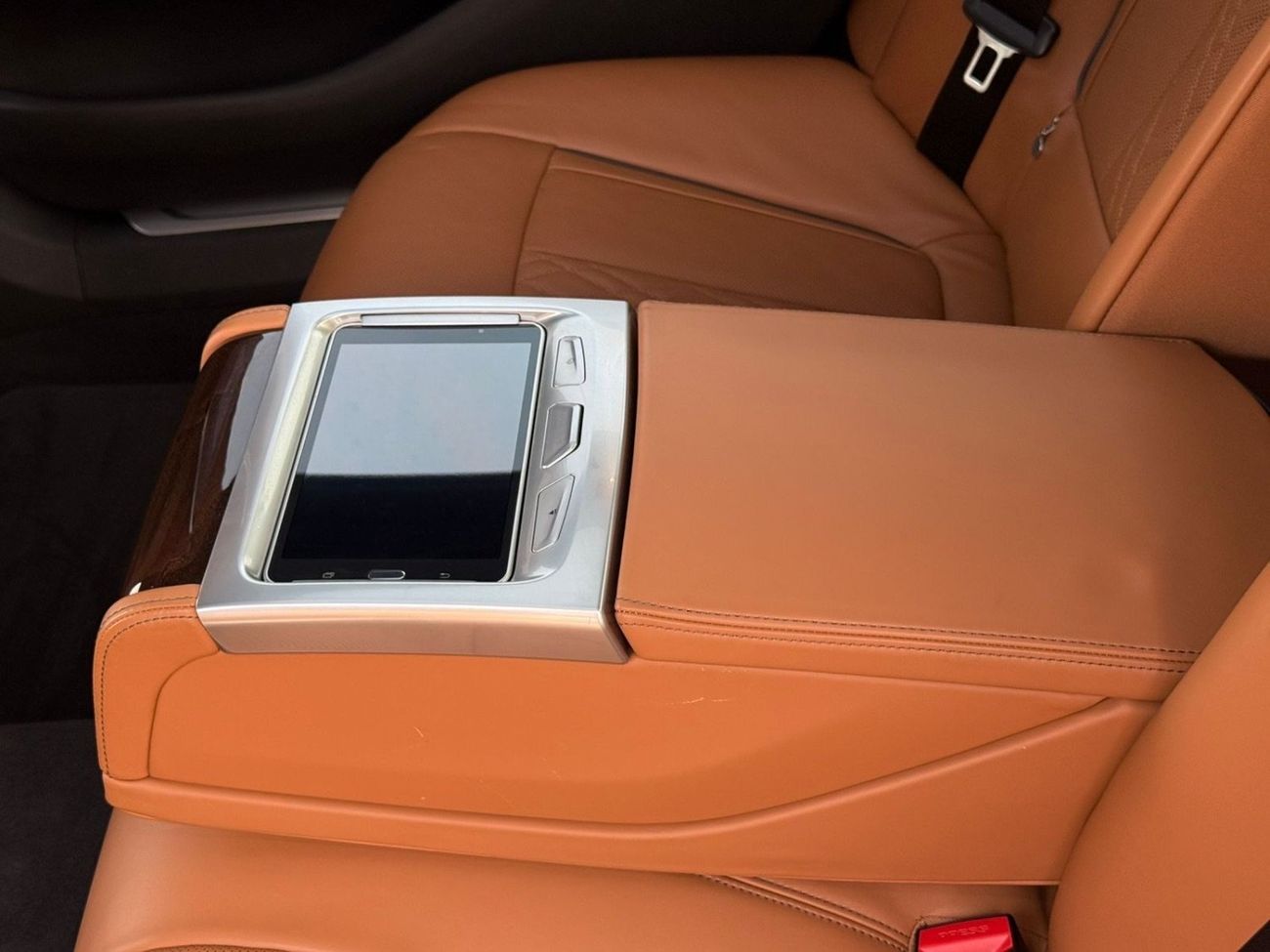 BMW 730Li Exclusive 2.0L