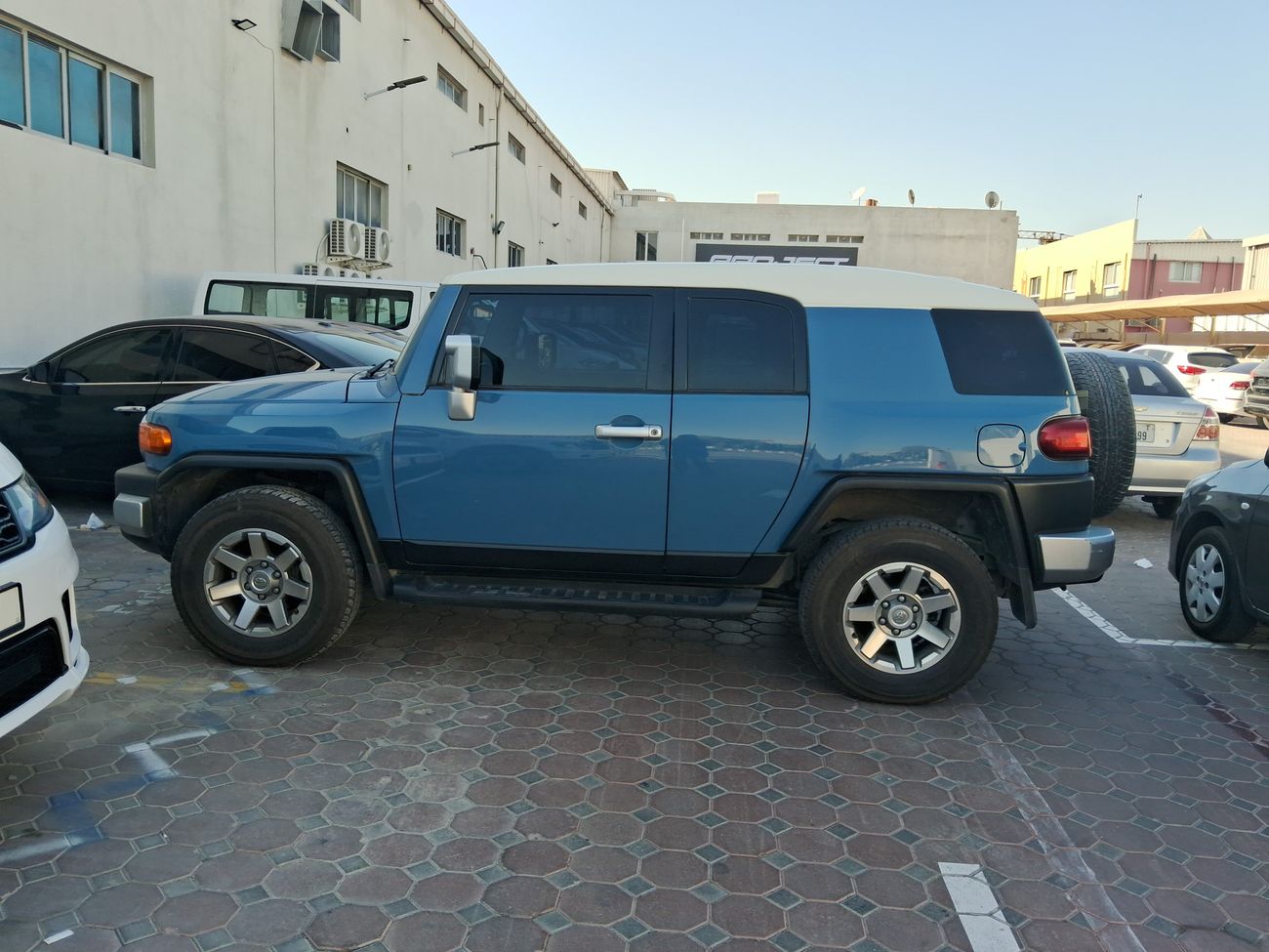 Toyota FJ Cruiser GXR 4.0L A/T GXR 4 | Zero Down Payment | Home Test Drive