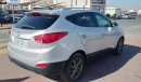 Hyundai Tucson SE  - extremely Clean car a must see