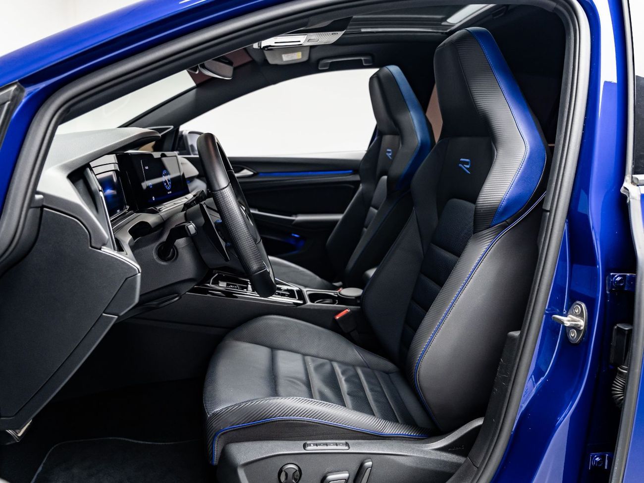 فولكس واجن جولف ار Base 2.0T