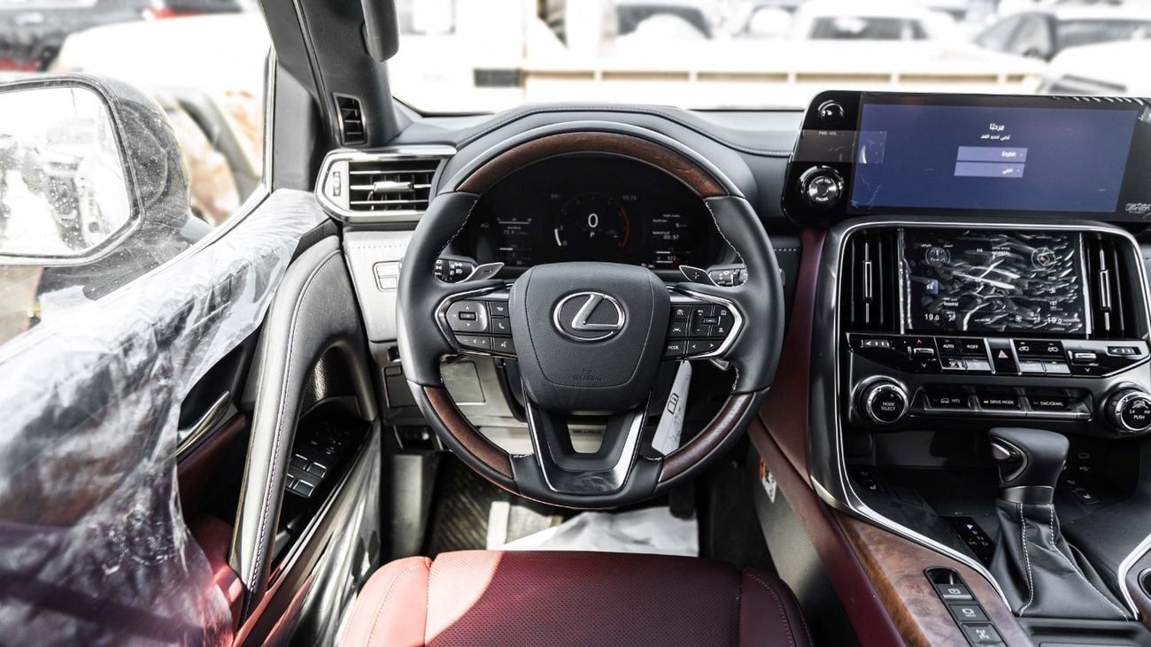 لكزس LX 600 2025 Lexus LX600 Signature 3.5L AT Petrol (Black-Red) Wood Accent