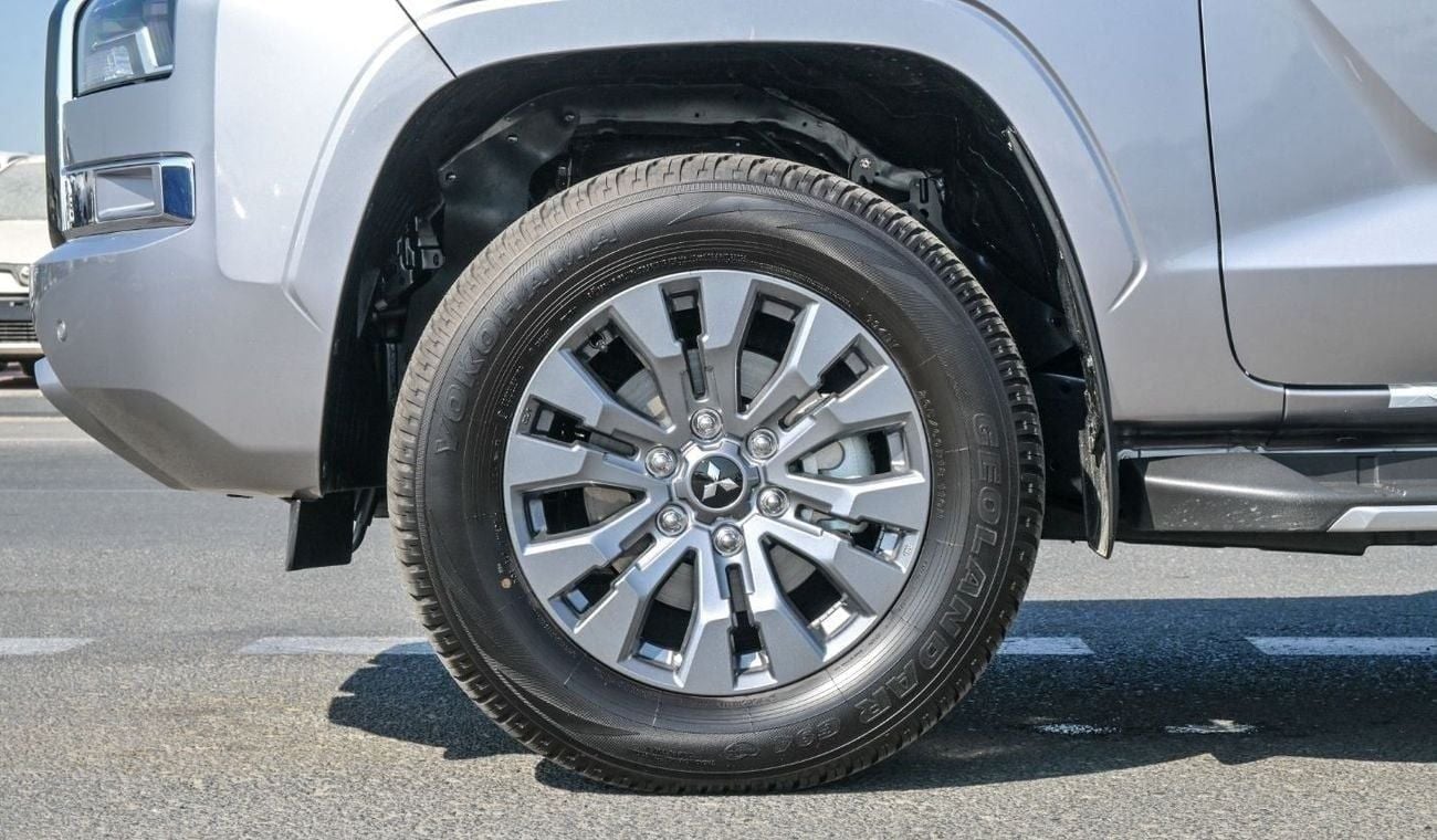 Mitsubishi L200 Brand New Mitsubishi L200 2025 For Export Only ! 2.5L 4WD Diesel GLS | A/T | Silver/Black |L200-GLS-