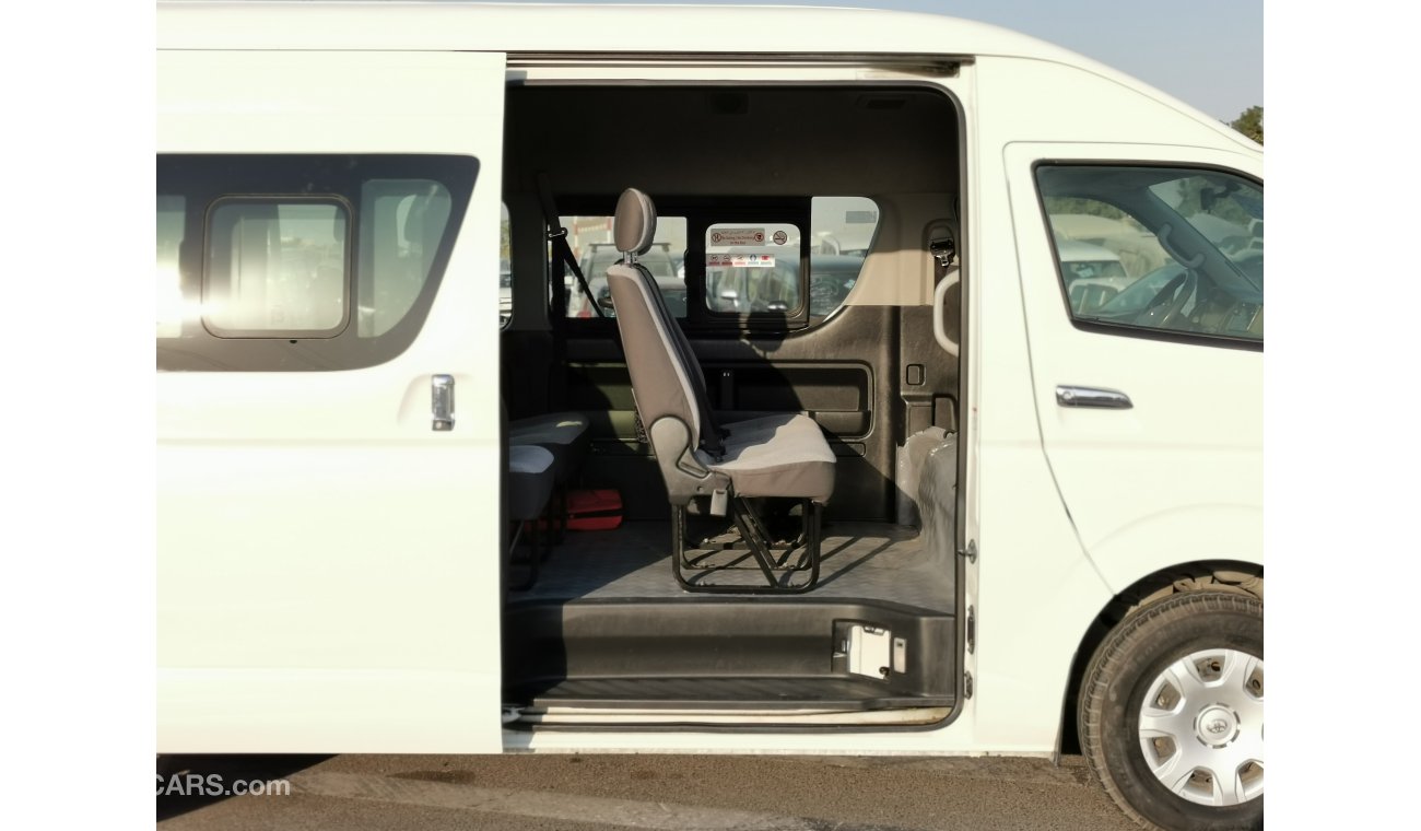 Toyota Hiace 2.7L PETROL, 15" TYRE, 15 SEATS, MANUAL A/C (LOT # 706)