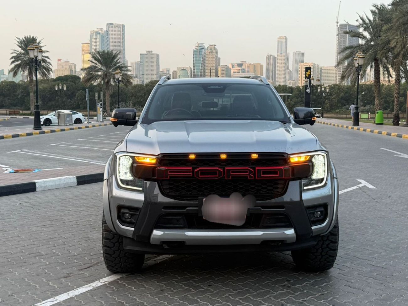 Ford Ranger FORD RANGER 2024 Model 3.0 v6 petrol Engine Colour sliver push start Transmission Automatic Interior