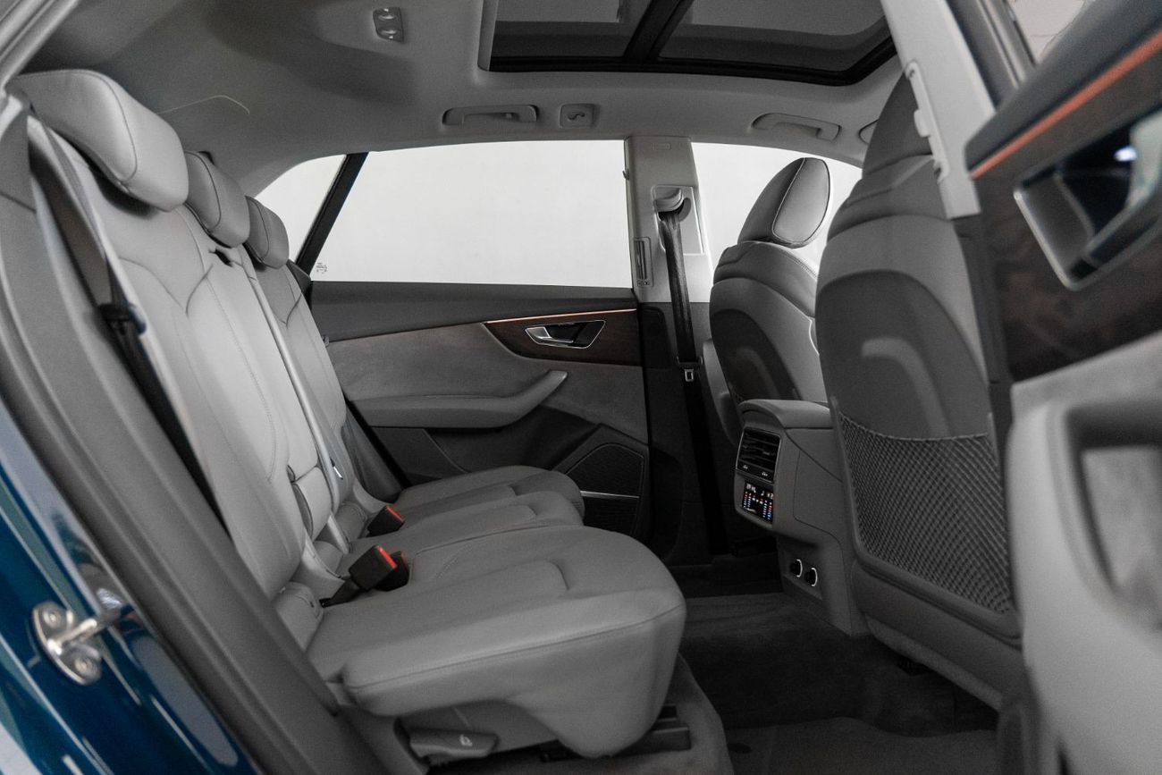 Audi Q8 55 TFSI quattro S-Line