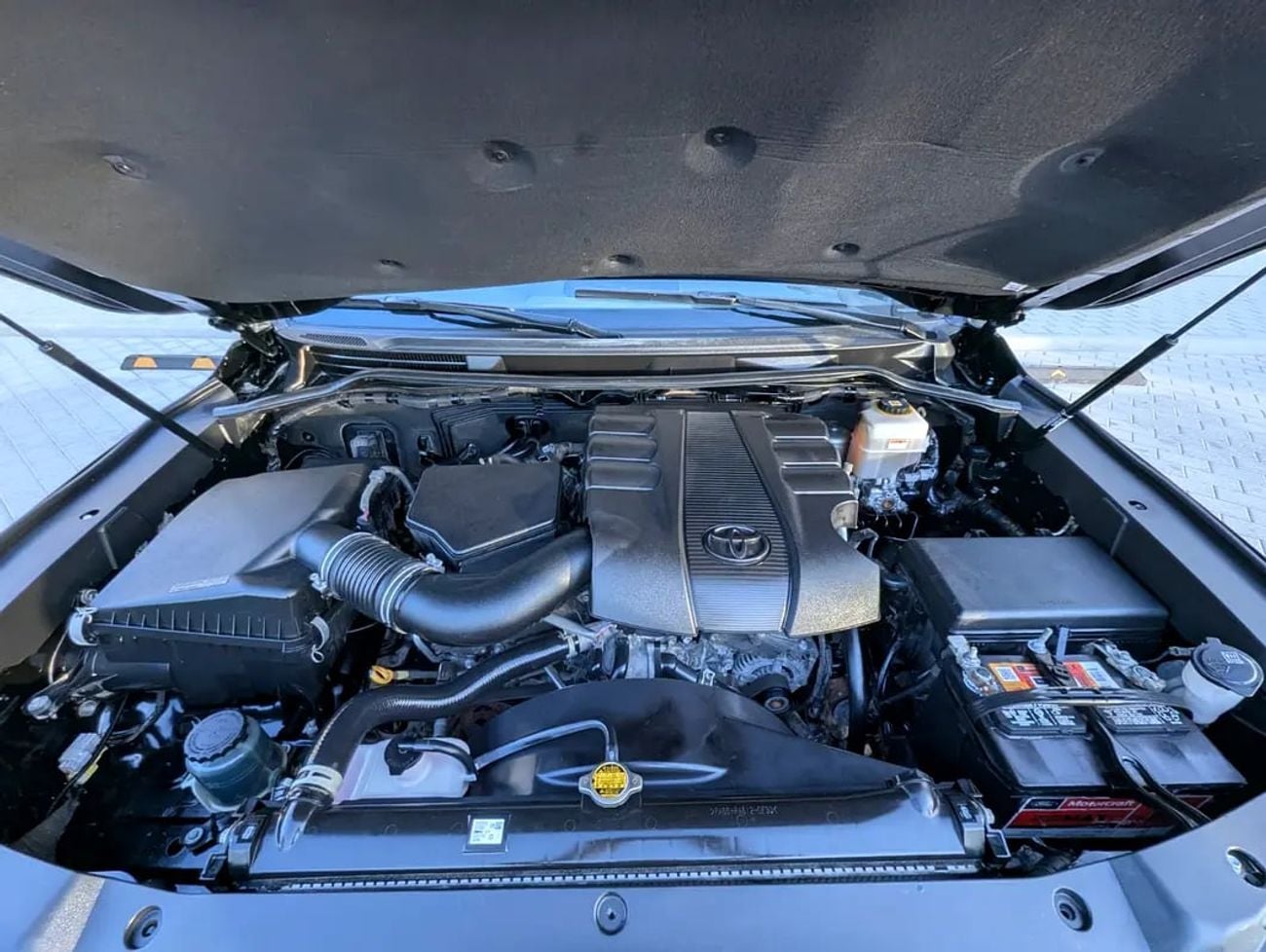 تويوتا لاند كروزر GXR Facelifted | 4.0L V6 | GCC Specs |Full Option| Excellent Condition