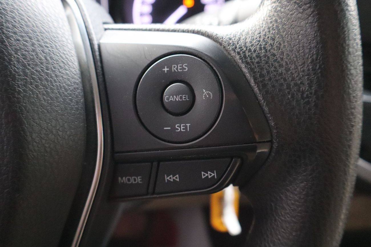 Toyota Camry S 2.5L (181 HP)