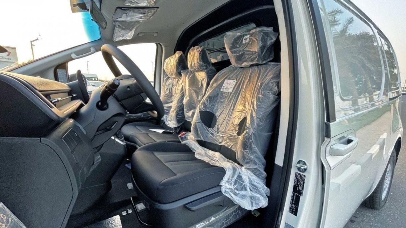 Hyundai Staria 3.5 L Cargo van Automatic