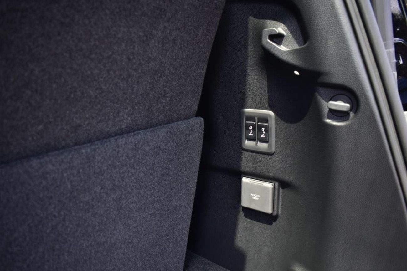 Toyota Prado 2025 MODEL TOYOTA PRADO LUXURY 2.4L PETROL 7 SEAT AUTOMATIC TRANSMISSION