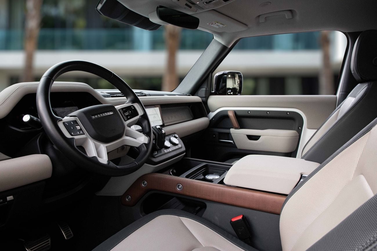 لاند روفر ديفندر Defender X-Dynamic | 5,938 P.M | 0% Downpayment | Defender X Dynamic| Agency Warranty!