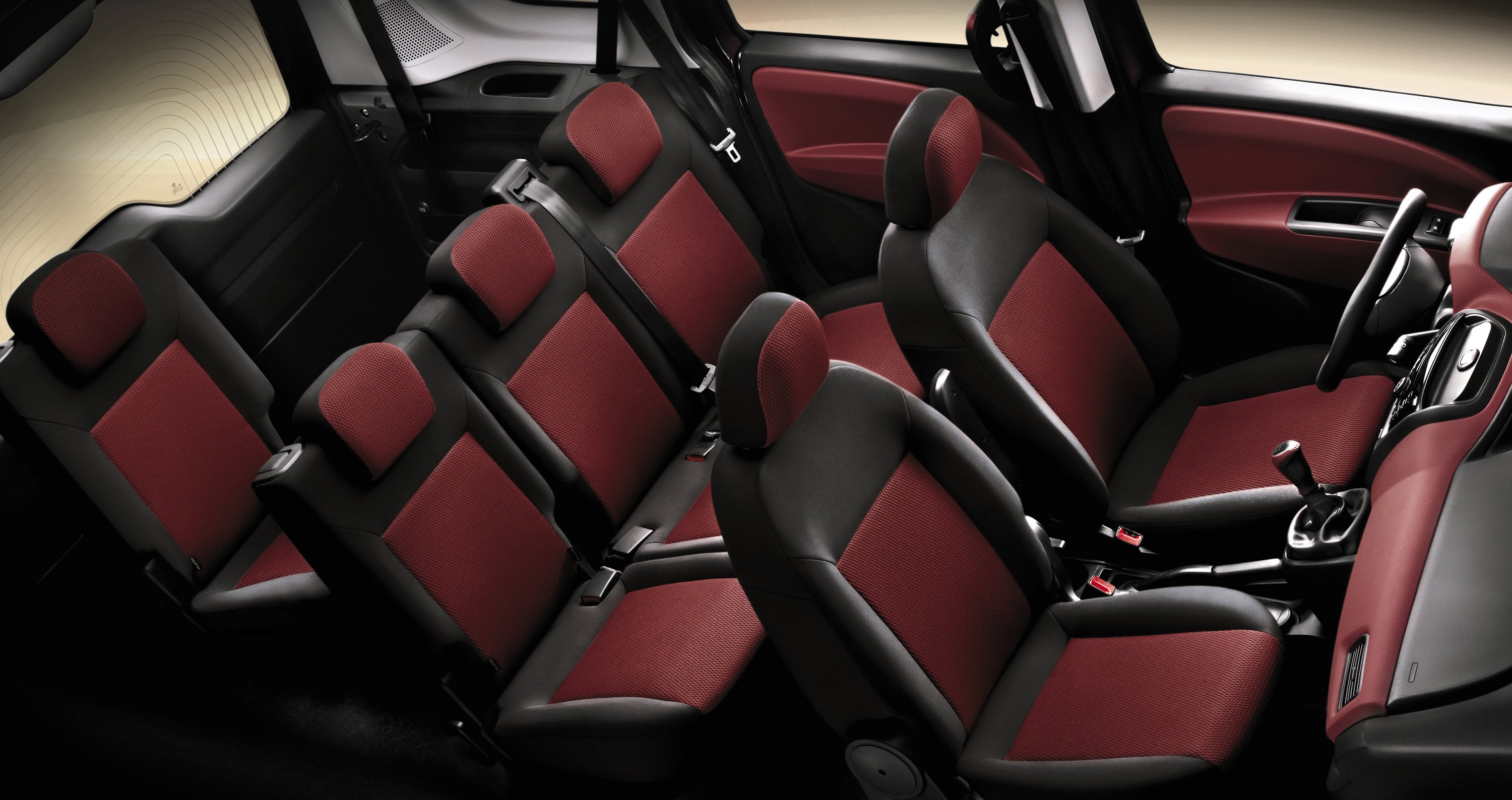 Fiat Doblo interior - Seats