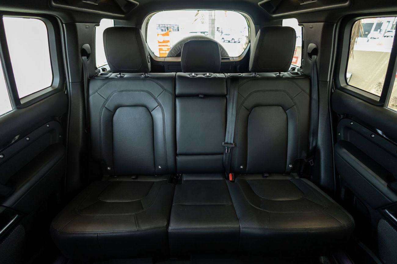 لاند روفر ديفندر P400 110 S 3.0L (5 Seater)