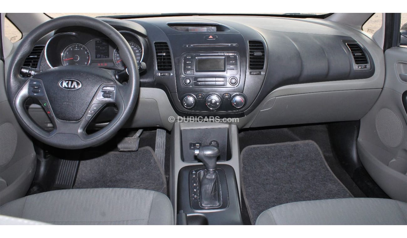 كيا سيراتو كيا سيراتو 2016 خليجي بحالة ممتازة بدون حوادث نظيفه جدا من الداخل والخارج