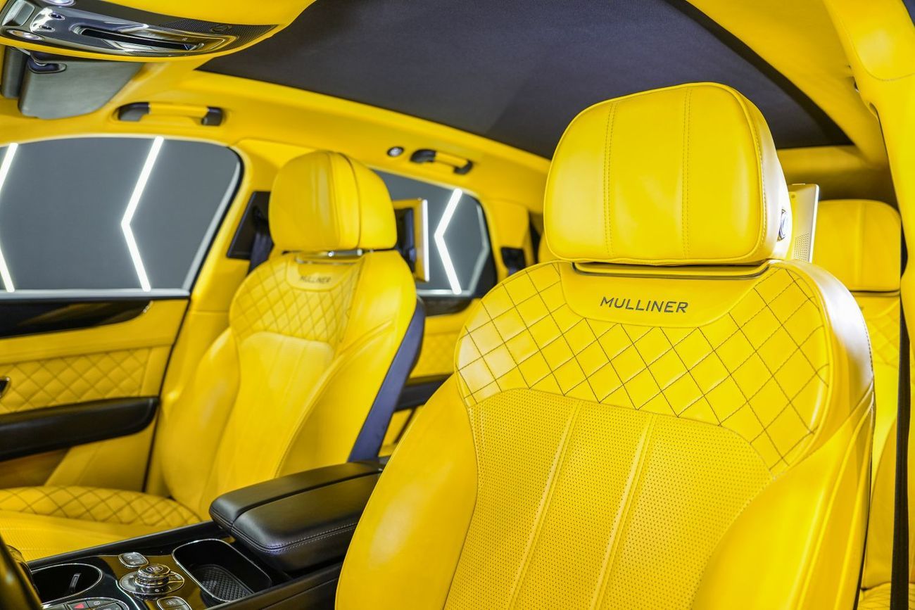 بنتلي بينتايجا W12 Mulliner, Carbon Body Kit, Individual Rear Seats w/ Entertainment, GCC Spec!!