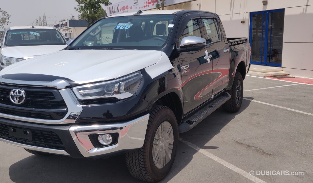 تويوتا هيلوكس Toyota Hilux 2.4L Manual Full Option