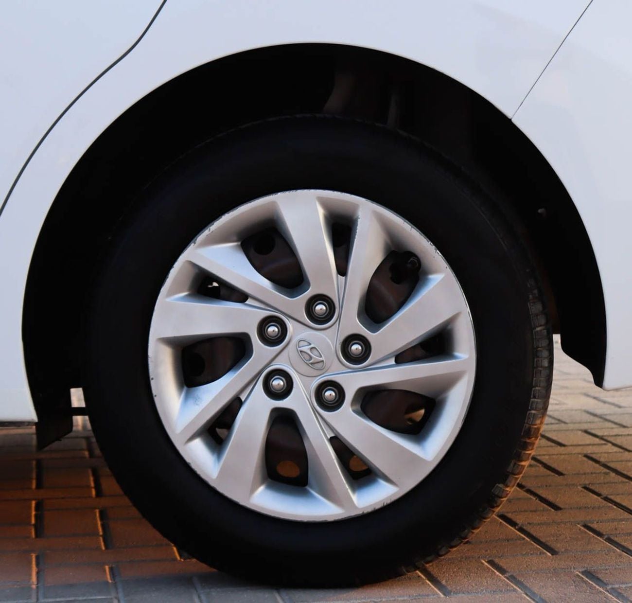 هيونداي إلانترا HYUNDAI ELANTRA 2019 GCC IN EXCELLENT CONDITION