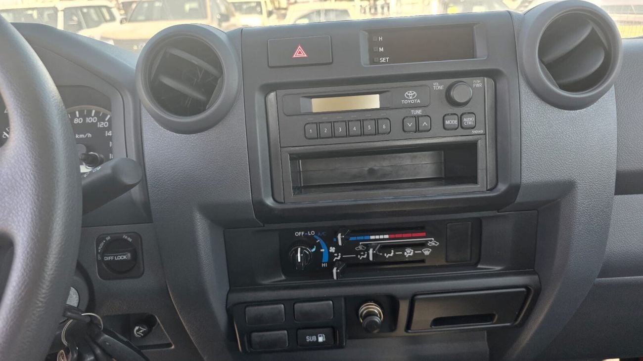 Toyota Land Cruiser Pick Up