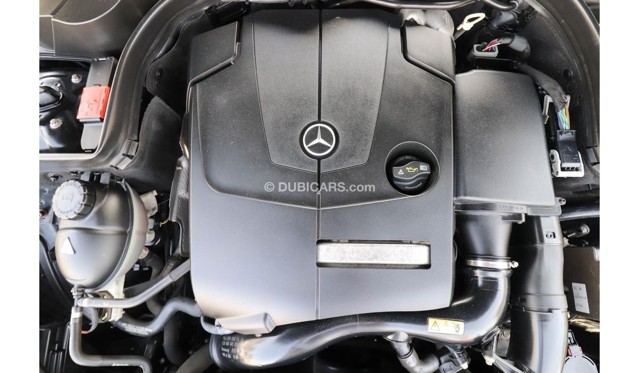 Mercedes-Benz E200 C207