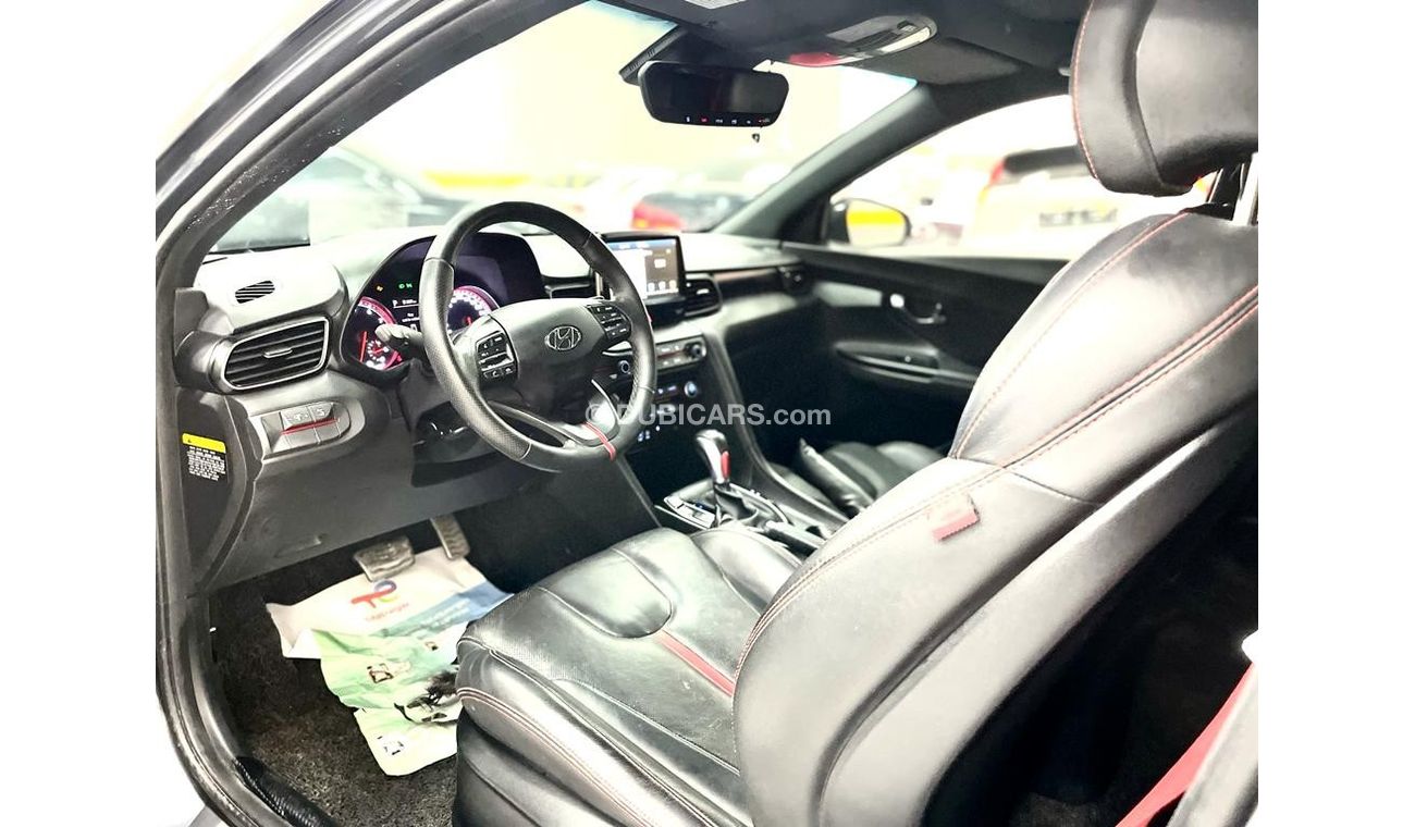 Hyundai Veloster Hyundai Veloster turbo s 2018 Perfect conditions original body paint