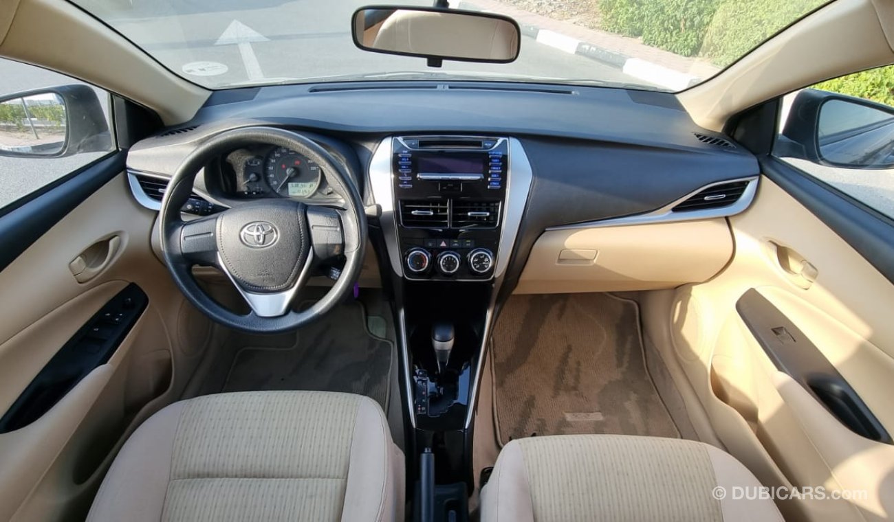Toyota Yaris E - 1.5L - 2019 - Grey_Beige