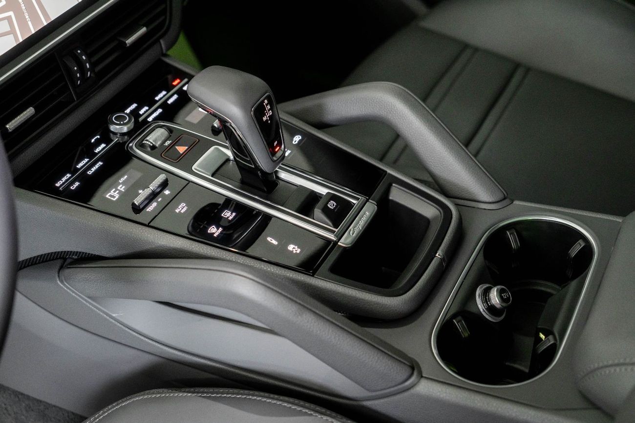 Porsche Cayenne 2021 Porsche Cayenne Coupe / Porsche Warranty & Porsche Service Contract