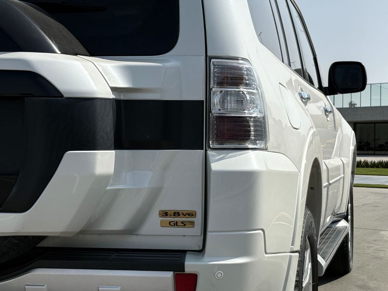 ميتسوبيشي باجيرو AED 1,360 P.M | 0% DOWN PAYMENT | MITSUBISHI PAJERO GLS | 3.8L V6 | 2020 | GCC SPECS