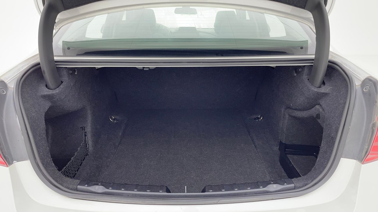 بي أم دبليو 318i EXCLUSIVE 1.5 | بدون دفعة مقدمة | اختبار قيادة مجاني للمنزل