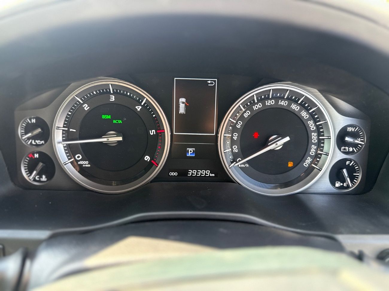 تويوتا لاند كروزر Toyota Landcruiser Sahara RHD Diesel engine